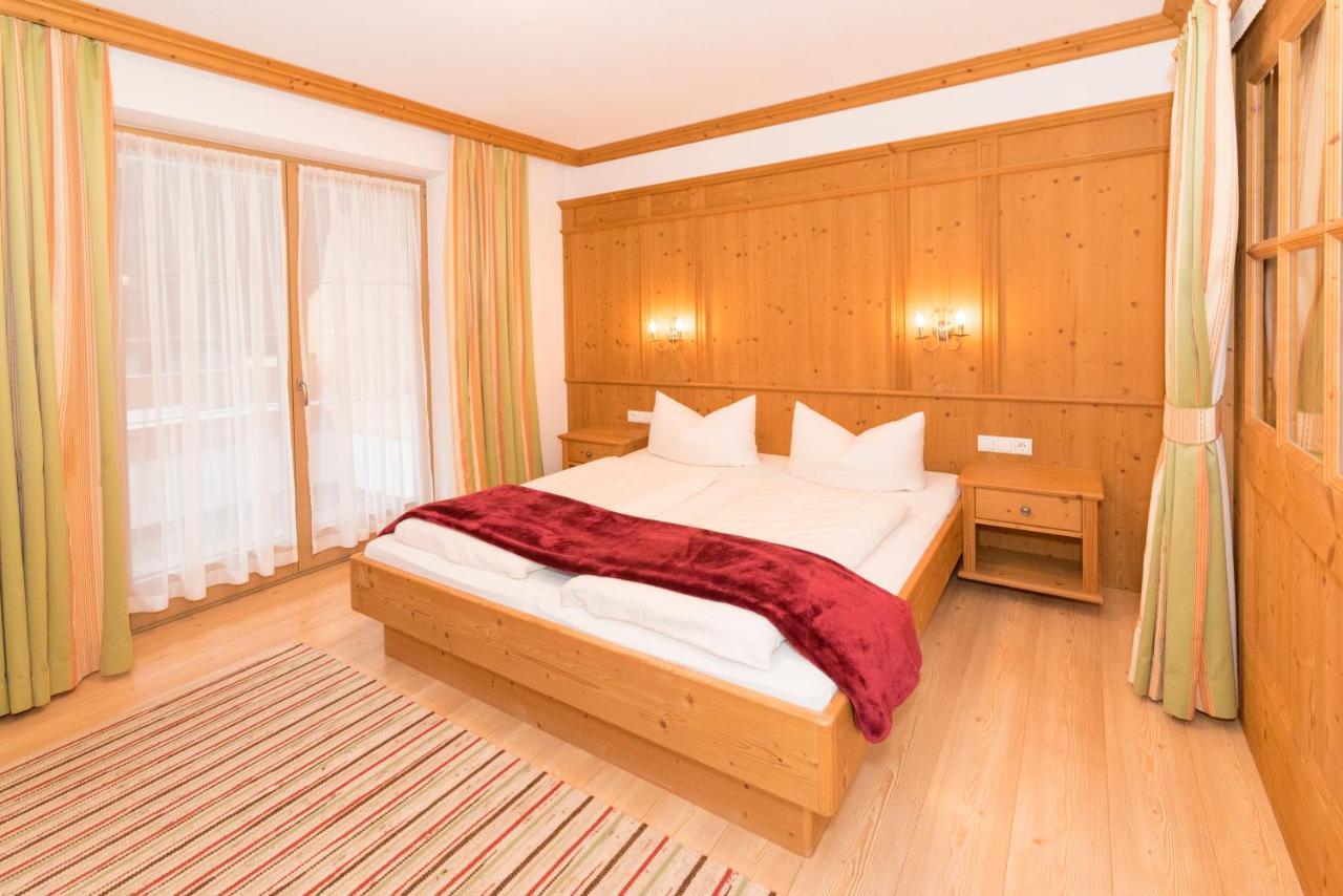 Das Gaestehaus Schneider Am Dorfplatz 阿尔卑巴赫 外观 照片